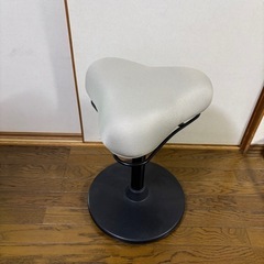 腰痛改善椅子の画像