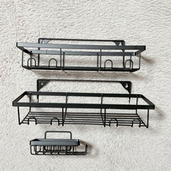 【新品未使用】取り付け収納ラック　の画像