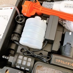 【新品未使用】　コードレス 高圧洗浄機 バッテリー2個付きの画像