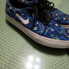 ✨NIKE✨スニーカー 28cmの画像
