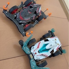 ミニ四駆セット（コース【限定版】・マシン・パーツ付き）の画像