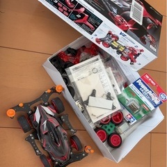 ミニ四駆セット（コース【限定版】・マシン・パーツ付き）の画像