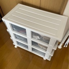 収納ボックスの画像