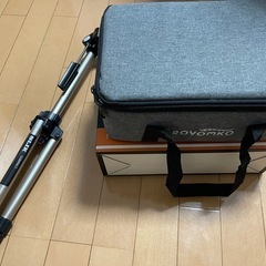 プロジェクター&三脚セット！家で大画面の映像を！の画像