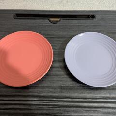 まとめてお得！色違い皿ペアセットの画像