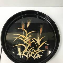丸いお盆の画像