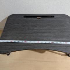 折りたたみテーブルの画像