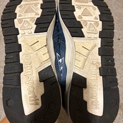 スニーカーの画像