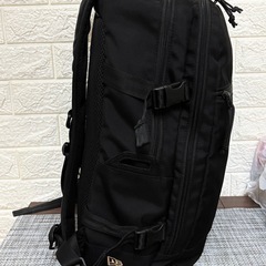 美品　ニューエラ　スマートパック　28L 黒　12100円の品(税込) 手洗い済の画像