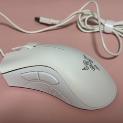 Razer DEATHADDER ESSENTIAL 有線ゲーミングマウス ホワイトの画像