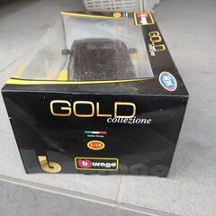Bburago　Gold 　collezione1/18　黒の画像