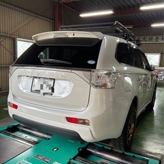 大人気SUV低燃費　三菱アウトランダーphev アウトドア仕様の画像