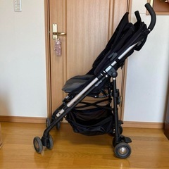 Aprica ベビーカー 黒の画像