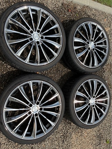 20インチ　車ホイール