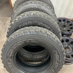 マキシス バックショット 195R14 MTタイヤの画像