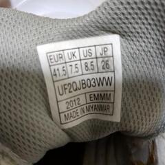 UMBROトレーニングシューズ26cmの画像