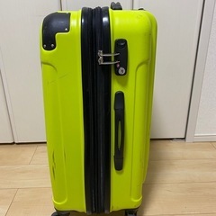 スーツケースの画像