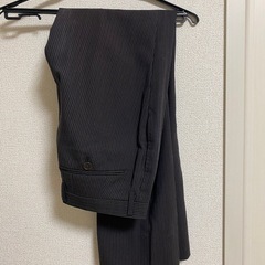 メンズスーツの画像