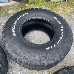 タイヤ　4本セット33 12.50 R15 BFGoodrich マッドテレーンの画像