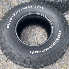 タイヤ　4本セット33 12.50 R15 BFGoodrich マッドテレーンの画像