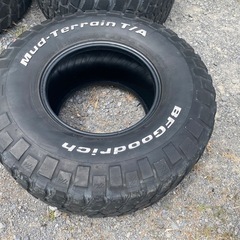 タイヤ　4本セット33 12.50 R15 BFGoodrich マッドテレーンの画像
