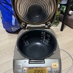 Panasonic SR-HG104 IHジャー炊飯器　2010年製の画像