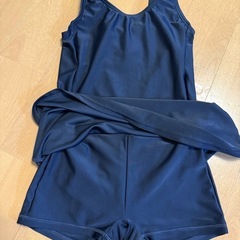 【数回使用・美品】　女児　水着　140の画像