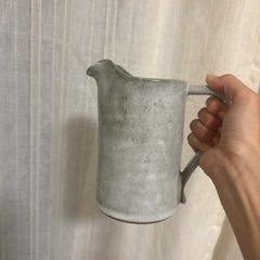 新品未使用　インドネシア　バリ島　TANAH 陶器 グレーピッチャーの画像
