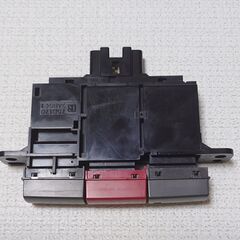 L175S　MOVEカスタムに使用していました。 ハザードおよびリア熱線スイッチのLED打ち替え済加工品。の画像