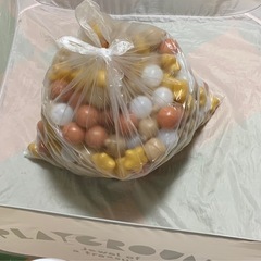 スリーコインズ　カラーボールの画像