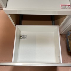 キッチンカウンター　ニトリ　食器棚の画像