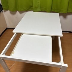 IKEA ダイニングテーブルの画像