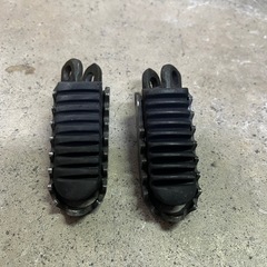 スズキ DRZ400SM フロントステップ 純正品 の画像