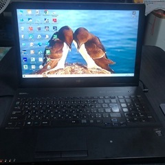 富士通 ノートパソコン LIFEBOOK 大型ディスプレイ15．6インチ WXGA Windows10 INTEL Core i7-4722HQ メモリ12GB HDD 1TB DVD-ＲＷ の画像