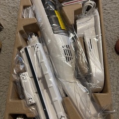 掃除機 コードレス 軽量 強力吸引&超軽量0.6kg&スタンド不要の自立式 白色の画像