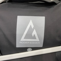 ほぼ未使用　ROGER EGGERロジャーエーガー ダウンジャケット アウターの画像