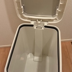 ニトリ ゴミ箱 45Lの画像