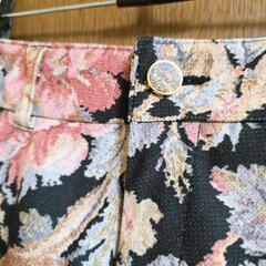 新品タグ付き　INGNI　花柄ゴブラシ風　ショートパンツの画像