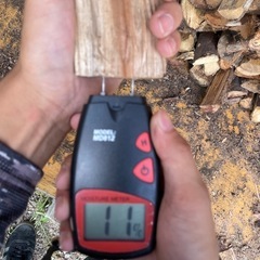 激安‼️薪約8〜10Kg束（含水率5〜18%程度）の画像