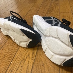 スタバギフトカード付き⭐️アシックスシューズVERSABLAST2の画像