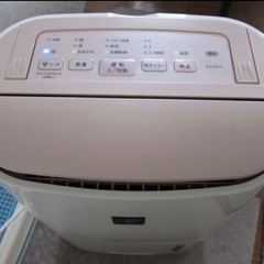 シャープ SHARP CV-E71-W コンプレッサー式除湿機 プラズマクラスター搭載 ホワイトの画像