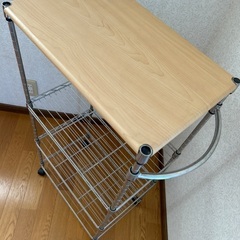 キャスターつき４段スチールラックの画像