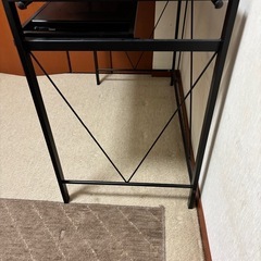 机　ガラステーブル　パソコンデスクの画像