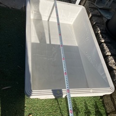 メダカなどに　白いプラ船の画像