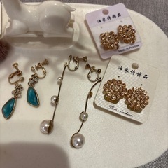 イヤリング、アクセサリー置きの画像