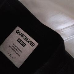 2枚セットQuiksilverメンズTシャツの画像