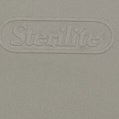 Sterilite　ペダル開閉式ダストボックス　ホワイトの画像