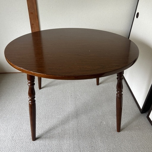 キツツキマーク　マルテーブル