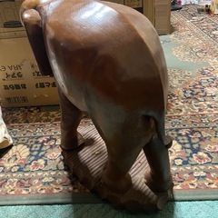木の置物です！ゾウ！重たいです！の画像