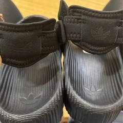 【未使用品】adidas サンダルの画像
